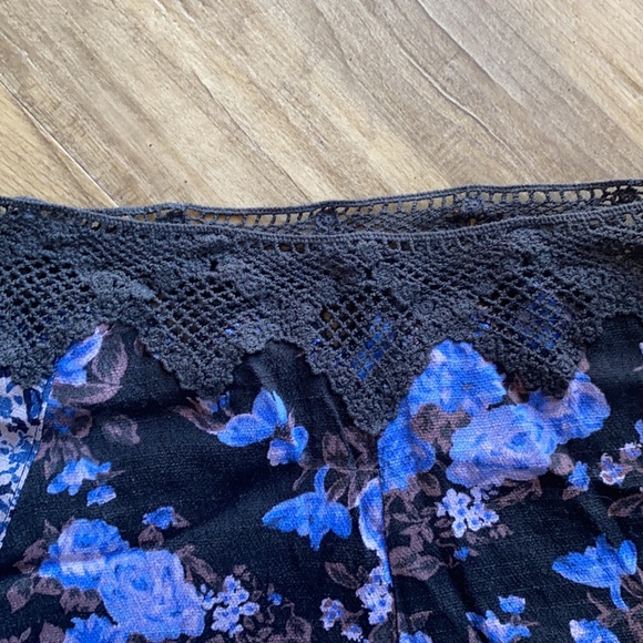 Free People printed shorts size 2 - Picture 3 of 14